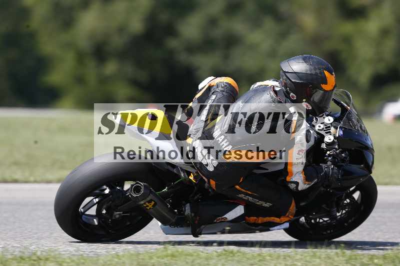 /44 09.08.2025 Plüss Moto Sport ADR/Freies Fahren/backside